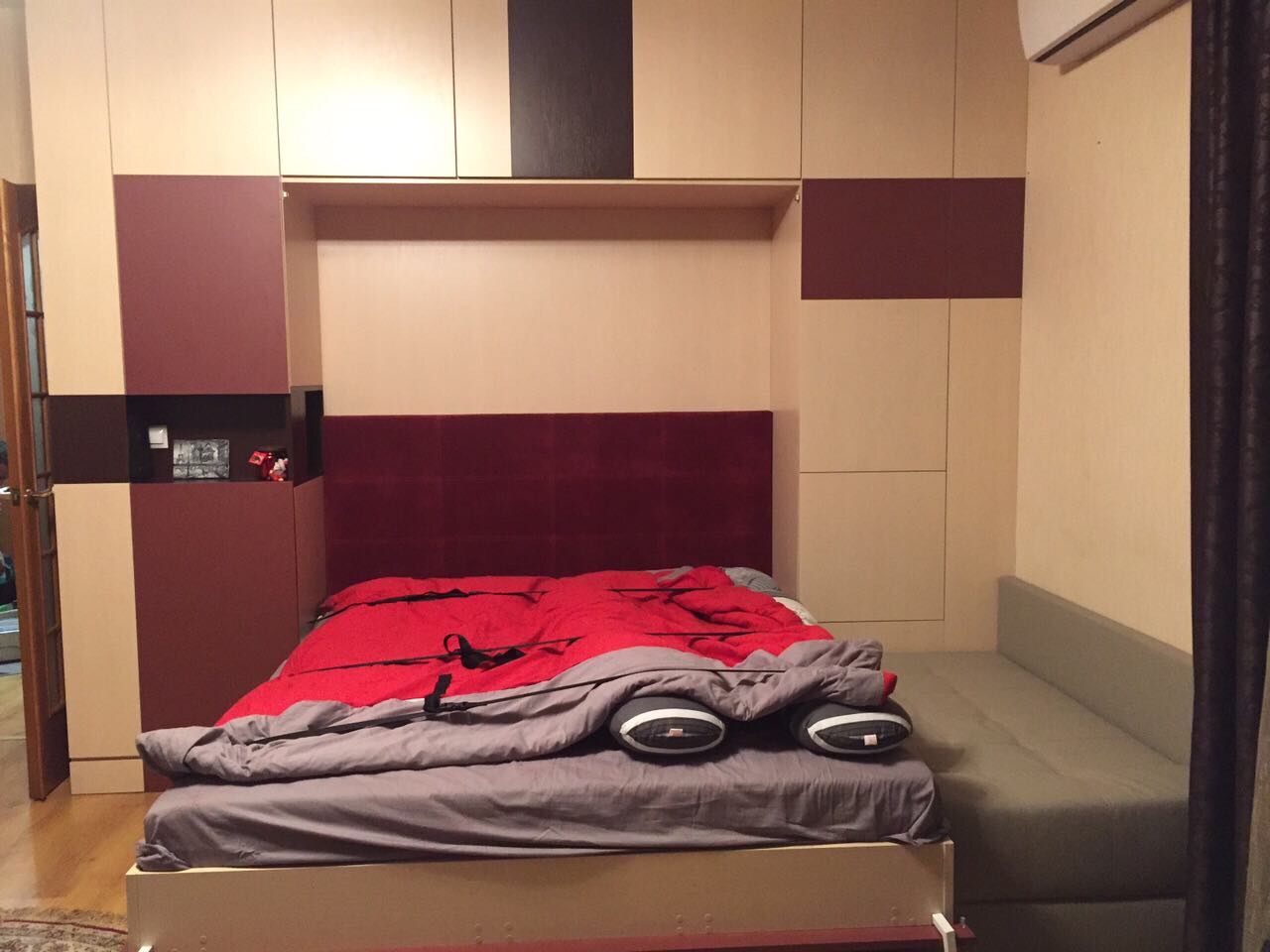 Шкаф-кровать с угловым диваном 50